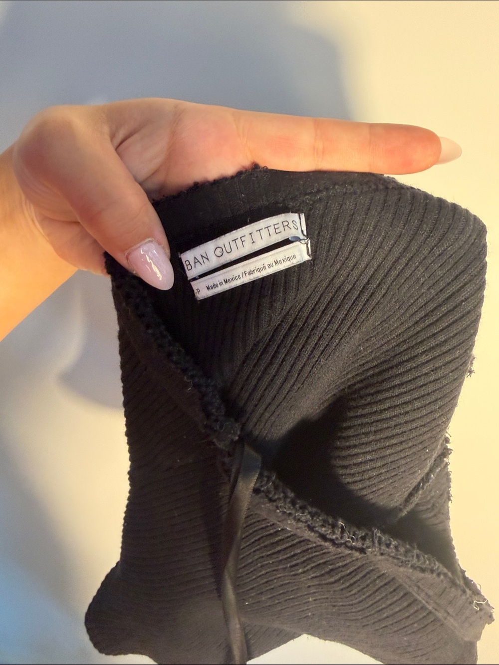 Urban Outfitters Black One-Shoulder Ribbed Tank size small - Picture 6 of 7